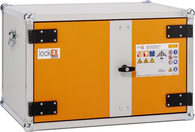 Akku-Ladeschrank Premium 8/5 ohne Füßen 230 Volt Innenraum