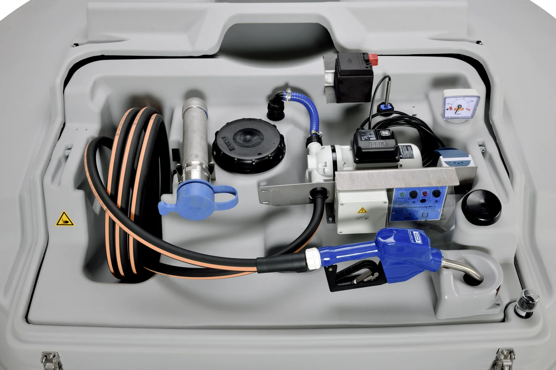 CUBE-Tank Outdoor Basic 5000 Liter für AdBlue® Armaturenbereich CUBE-Tank Outdoor Basic 5000 Liter für AdBlue® Armaaturenbereich