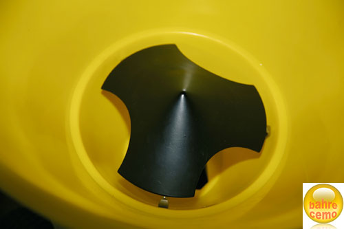 31d0e7a71a71f563baf7cafab579cfc8 Anti-Verdichtungs-Einsatz im Behälter