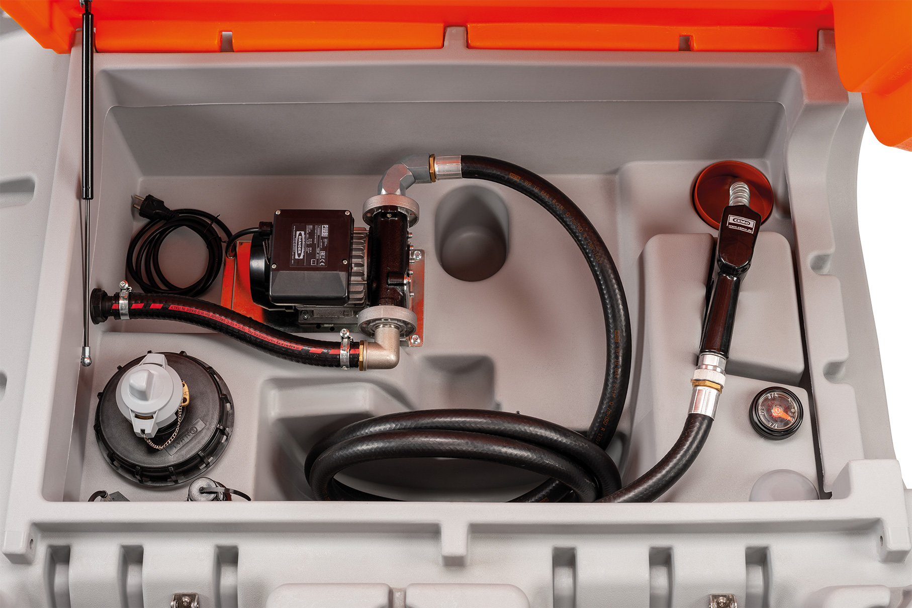 11629_CUBE_Innenansicht Cemo Dieseltankanlage CUBE 980 Liter stationär – Basic Outdoor 11629 Innenansicht