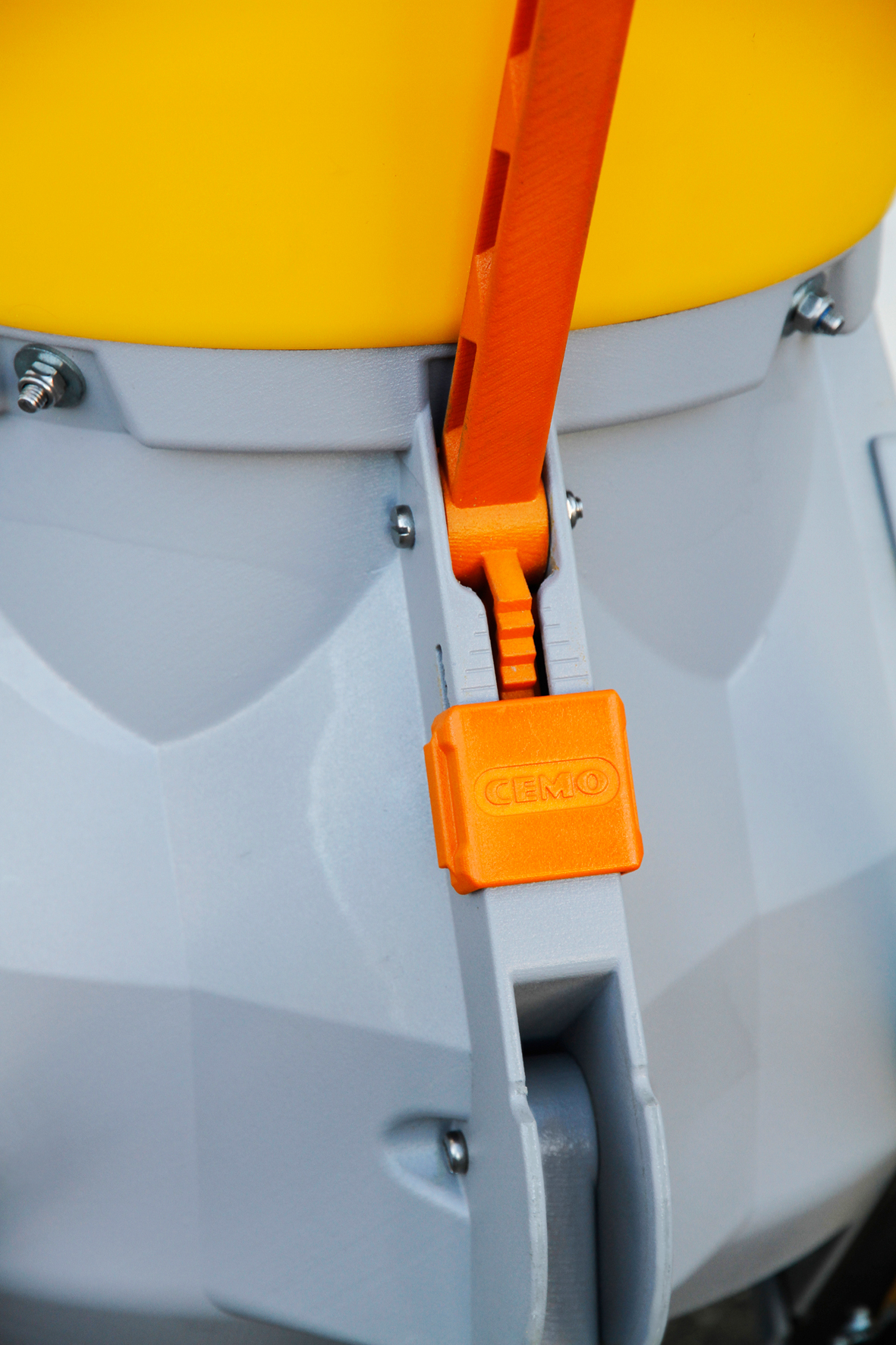 Streuwagen-SW-C_Streumengenregler_10642_10643-neu Streuwagen SW20-light – Streumengen-Einstellung mit festem Anschlag