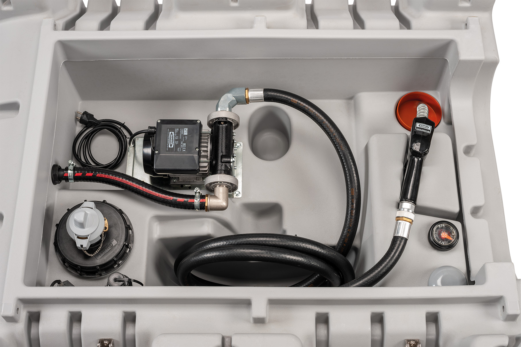 11628_CUBE_Innenansicht Cemo Dieseltankanlage CUBE 980 Liter stationär – Basic Indoor 11628 Innenansicht