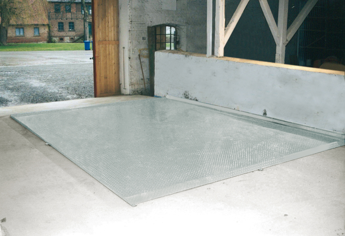8124_neu Beispiel Abfüllplatz »BASIC« ohne Spritzschutzwand und Anfahrschutz